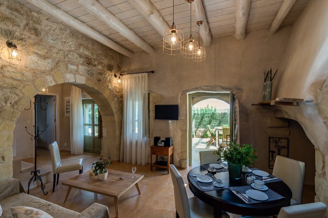 Traditional Stonebuilt Villa Leonanto, Only 5 Km From A Sandy Beach Kástellos Exterior photo