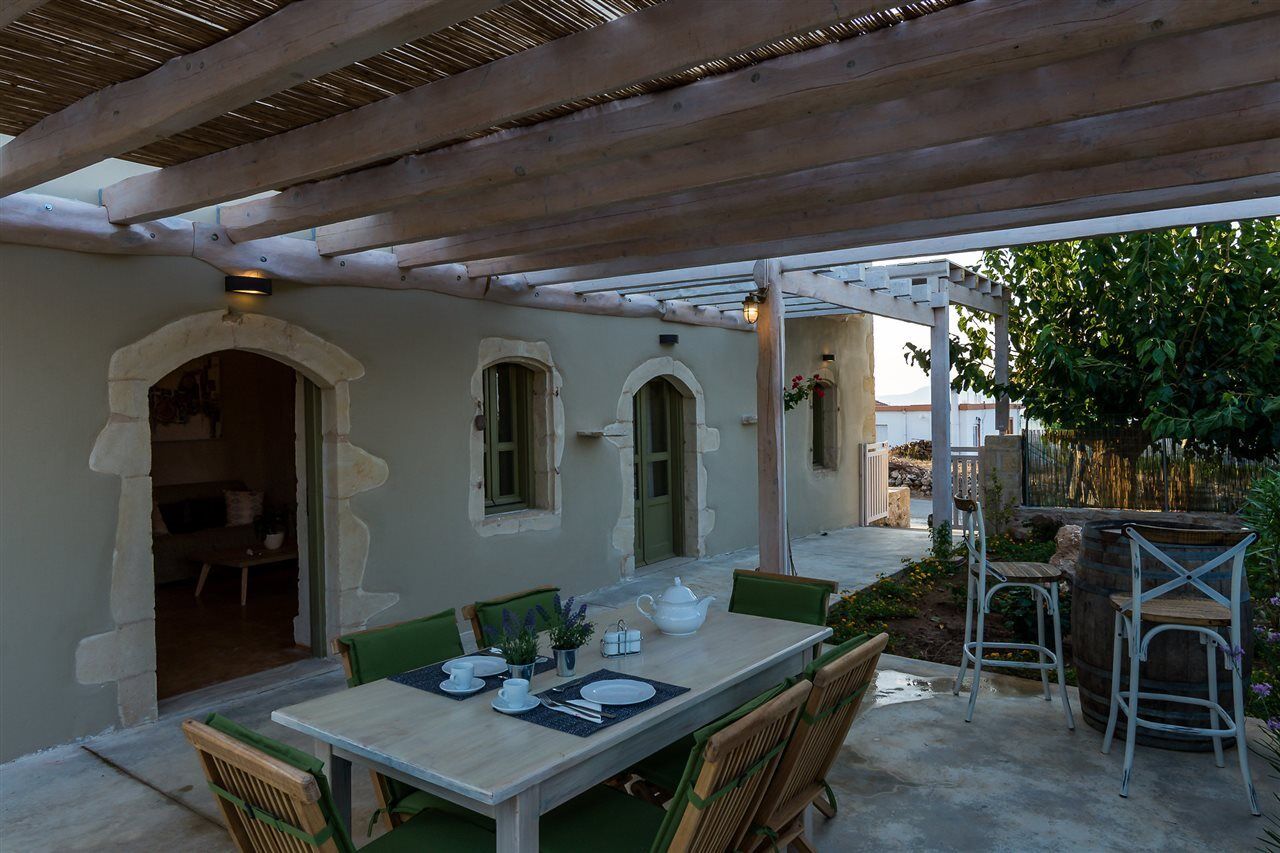 Traditional Stonebuilt Villa Leonanto, Only 5 Km From A Sandy Beach Kástellos Exterior photo